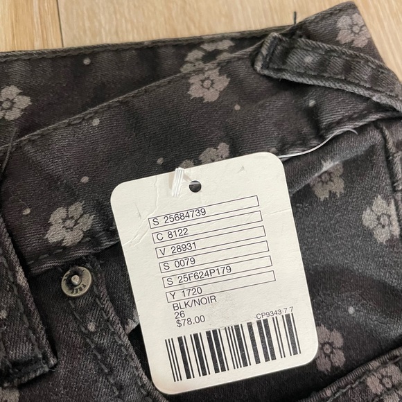 NWR Free People Low Rise Ditzy Floral Print Straight Leg Jeans size 26 - Picture 2 of 3